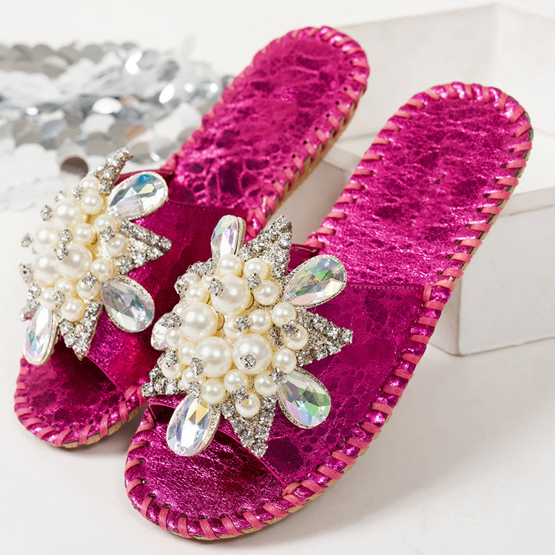 Sandales à enfiler femme ornées de perles et strass