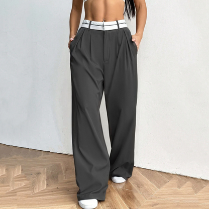 Pantalon de costume pour femme à jambes larges avec ceinture contrastée