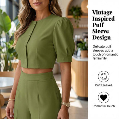 Ensemble élégant composé d'un haut court à manches bouffantes et d'un pantalon à jambes larges