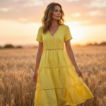 Robe élégante à encolure en V et empiècements en dentelle pour femme