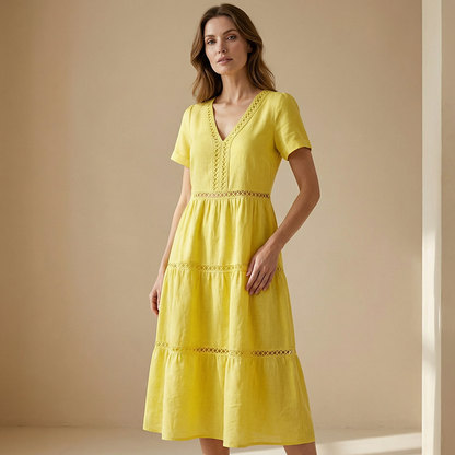 Robe élégante à encolure en V et empiècements en dentelle pour femme