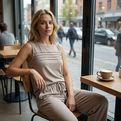 Ensemble femme : haut sans manches et pantalon à cordon de serrage