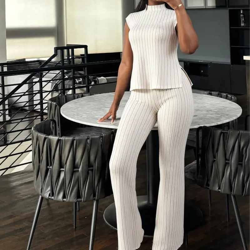 ✨🛒50 % de réduction🔥 Ensemble deux pièces composé d'un haut à col montant élégant et d'un pantalon à jambes larges