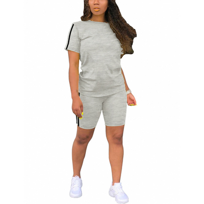 Ensemble décontracté pour femme comprenant un haut à manches courtes et un short