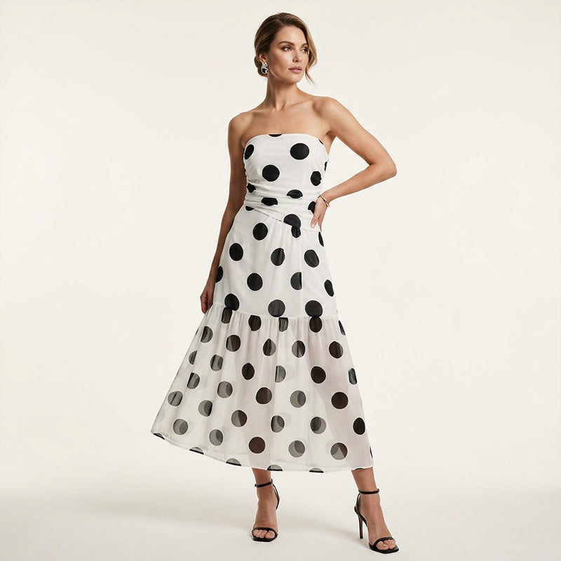 Élégante robe à volants sans bretelles à pois