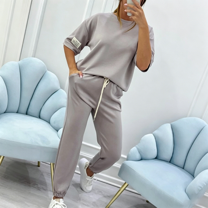 Ensemble décontracté à manches courtes pour femme (haut et pantalon)
