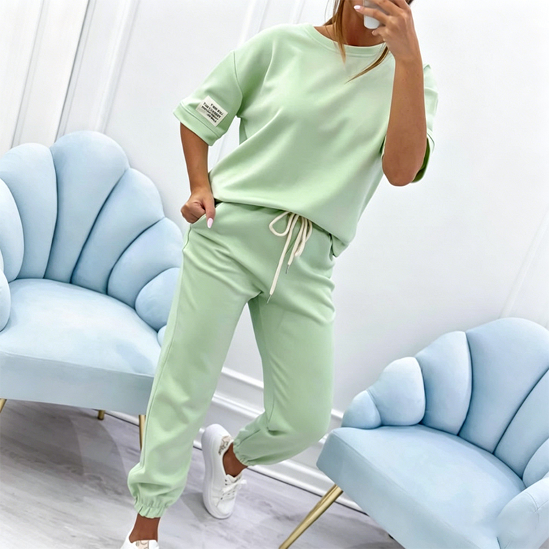 Ensemble décontracté à manches courtes pour femme (haut et pantalon)