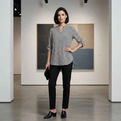 📢📢50% OFF !! ⏰Women's Geometric Print V-Neck Blouse