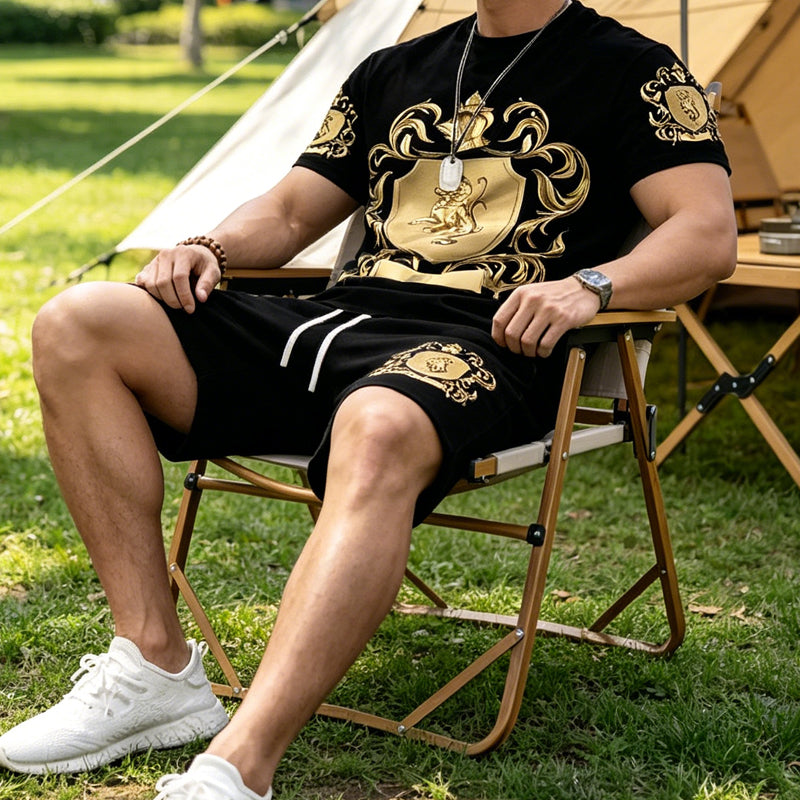 👑✨ PROMO FLASH 50% ! Ensemble Homme Blason Doré – T-shirt & Short Décontracté, Tissu Léger, Ceinture Élastique, Style Urbain Chic 🎽