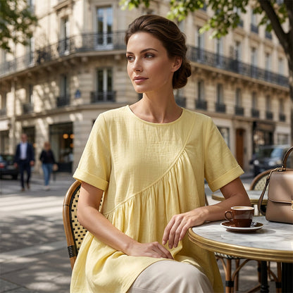 Haut asymétrique à manches courtes et fronces pour femme