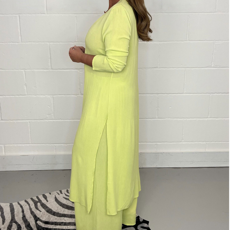 Ensemble femme 2 pièces ample – haut long fendu et pantalon