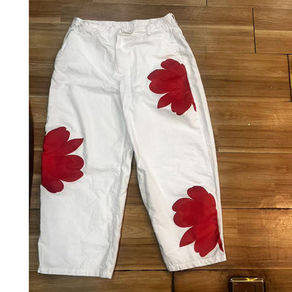 👖 50% DE RÉDUCTION 🌸 Jean large femme brodé fleuri – Artisanal, moderne & confortable – Tendance, doux & parfait pour un look printanier ou estival – avec une touche artisanale 🌼