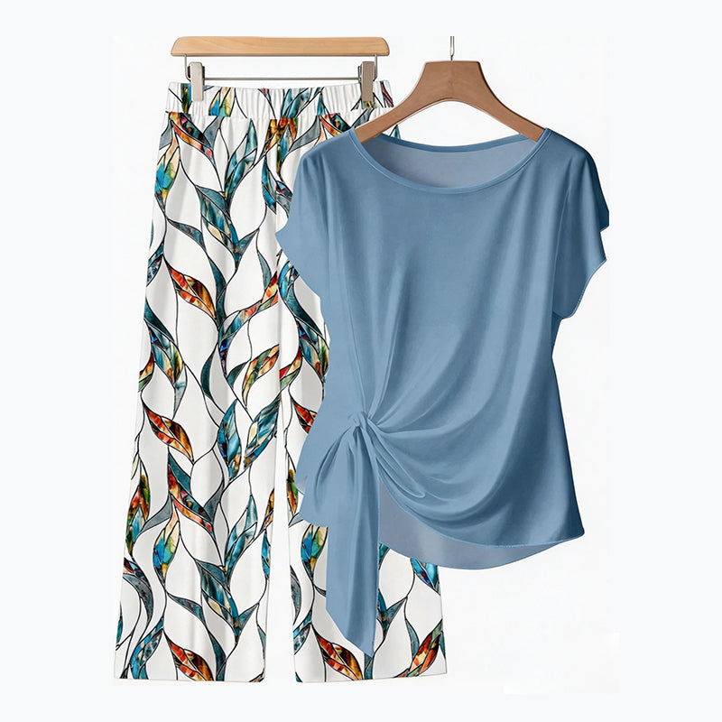Ensemble femme – haut à nouer côté et pantalon à motif