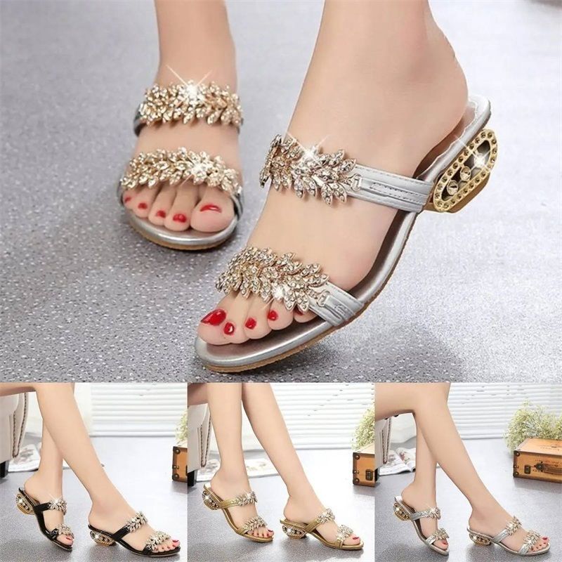 📢⏰ DERNIER JOUR 50% ! Sandales Femme à Strass – Talon Plat 4cm, Ornements Métalliques, Tige PU, Confort & Éclat pour l'Été & le Quotidien 👡