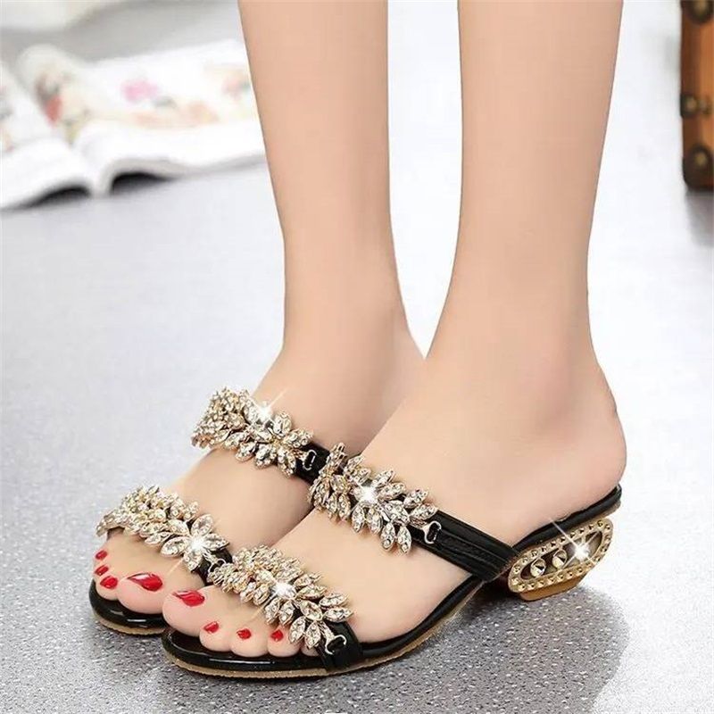 📢⏰ DERNIER JOUR 50% ! Sandales Femme à Strass – Talon Plat 4cm, Ornements Métalliques, Tige PU, Confort & Éclat pour l'Été & le Quotidien 👡