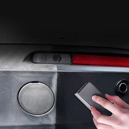 Produit professionnel pour raviver les plastiques automobiles