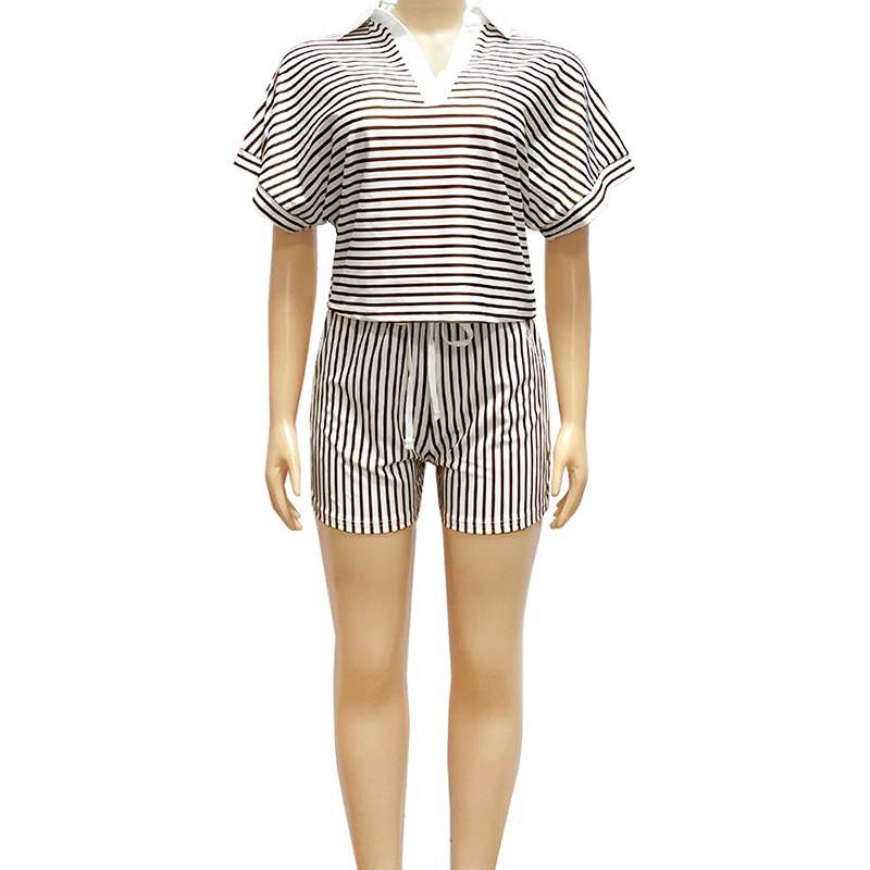 Ensemble chemise à manches courtes et short décontracté à rayures pour femme
