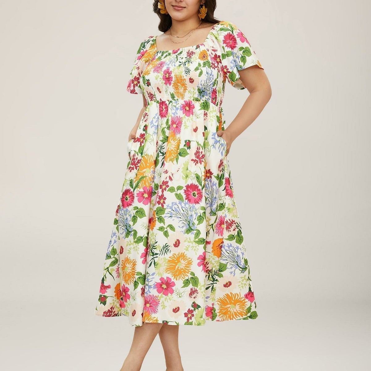 ⏰Soldes d'été : 50 % de réduction💃Robe midi à fleurs, col carré et smocks, avec poches