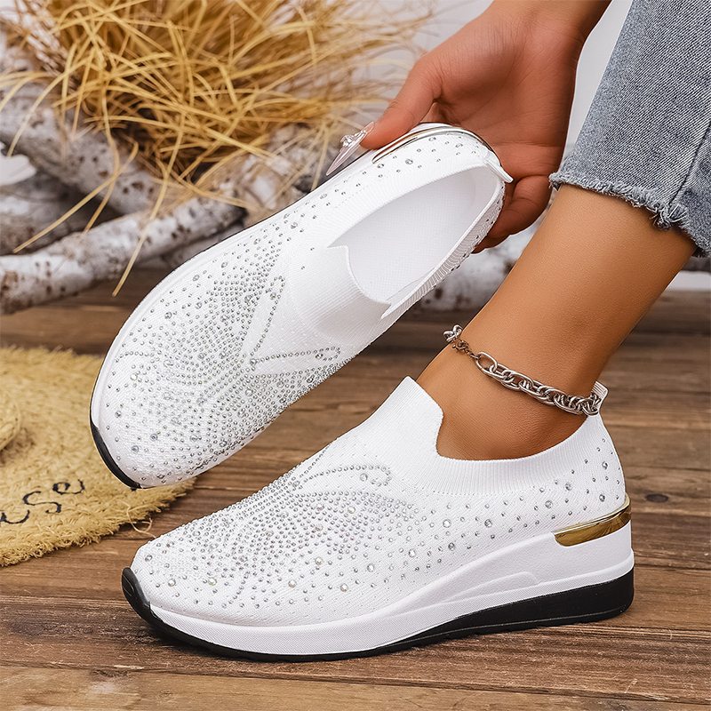 Baskets femme à enfiler avec papillon en strass