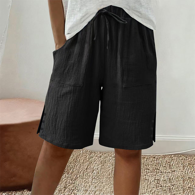 Short femme avec détails de boutons latéraux