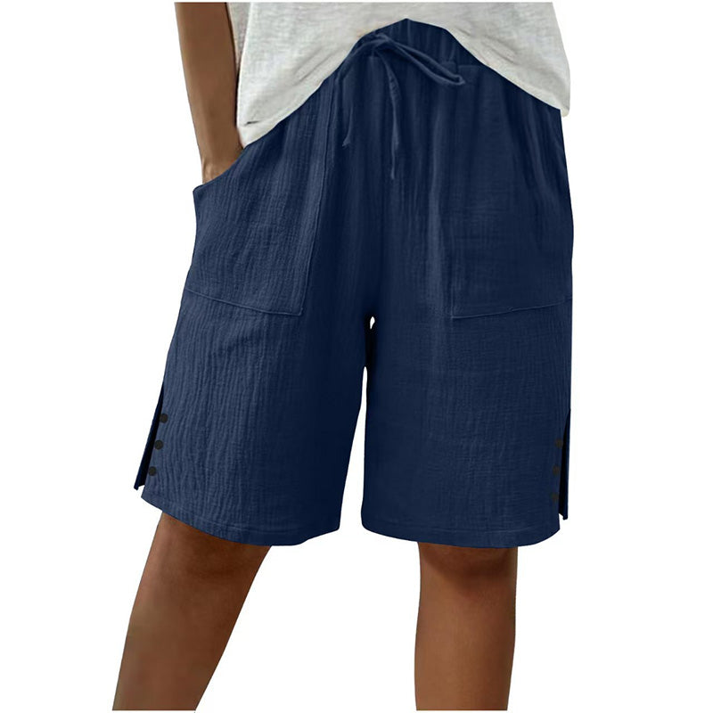 Short femme avec détails de boutons latéraux