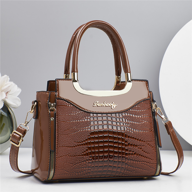 Sac à main vintage effet crocodile brillant pour femme