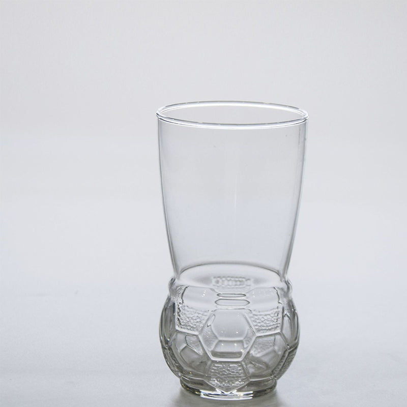 Verre à bière artisanale en forme de ballon de football
