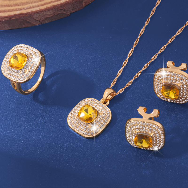 💎Brillez chaque jour : Ensemble de bijoux élégants en cristal et strass✨