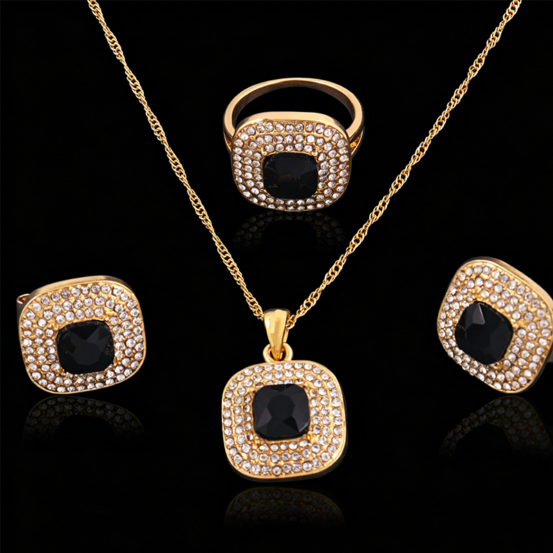 💎Brillez chaque jour : Ensemble de bijoux élégants en cristal et strass✨