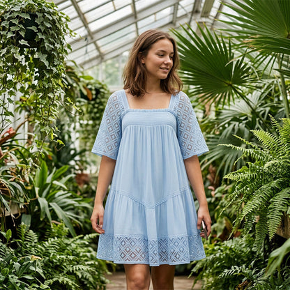 Robe smockée à encolure carrée pour femme