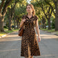👗 50% DE RÉDUCTION 🐆 Robe élégante à revers imprimée léopard pour femme – Coupe fluide & col travaillé – Parfaite pour un look chic ou décontracté – légère et facile à porter ✨