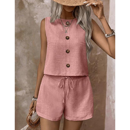 🔥 Le look le plus tendance de cet été ! Débardeur sans manches à boutons et short pour femme