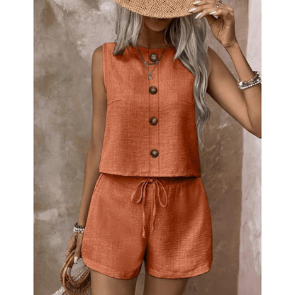 🔥 Le look le plus tendance de cet été ! Débardeur sans manches à boutons et short pour femme