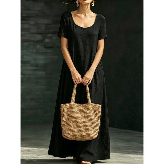 Robe Longue d'Été Minimaliste à Col Dégagé