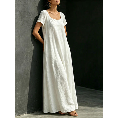 Robe Longue d'Été Minimaliste à Col Dégagé