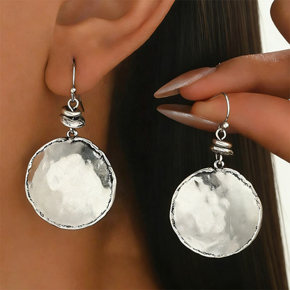 Boucles d'oreilles pendantes vintage en métal martelé