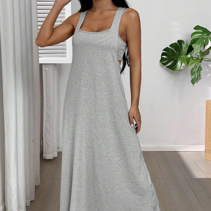 Robe longue sans manches style deux pièces avec découpes sur les côtés