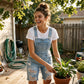 👖 60% DE RÉDUCTION 🌊 Salopette short femme en jean – Bleu clair délavé, détails déchirés & bords effilochés – Coupe décontractée, idéale pour le quotidien urbain ou l’été – look tendance et confortable ✨