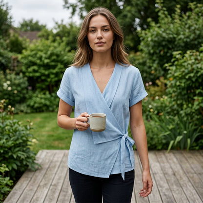 Haut à manches courtes, col en V et taille nouée pour femme
