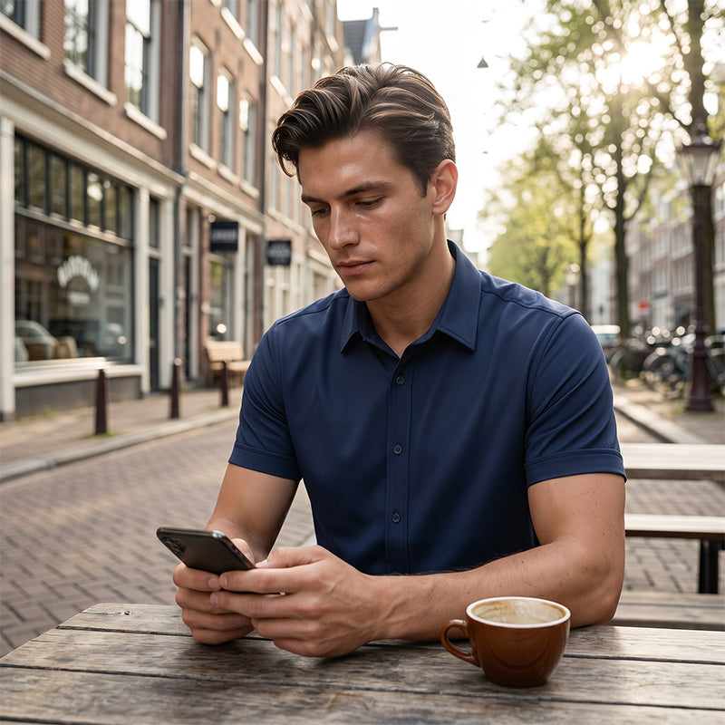 👔✨ PROMO -50% ! Chemise Décontractée à Manches Courtes Homme – Couleur Unie Polyvalente, Coupe Classique Flatteuse, Tissu Respirant Stretch, Port Toutes Occasions · Blanc & Bleu 🔥