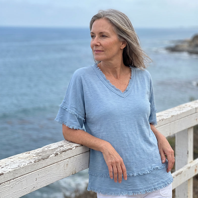 👚✨ Haut élégant à col en V – respirant, coupe ample, idéal pour les journées d'été décontractées