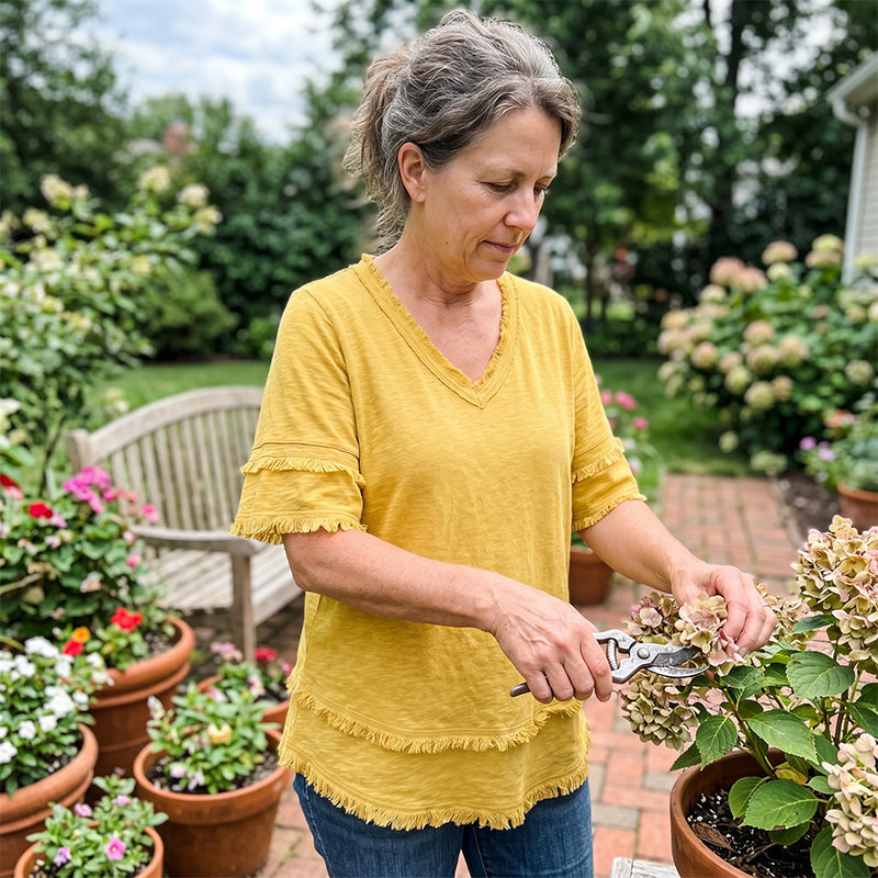 👚✨ Haut élégant à col en V – respirant, coupe ample, idéal pour les journées d'été décontractées