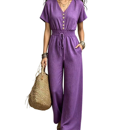 Combinaison pour femme à encolure en V qui souligne la taille