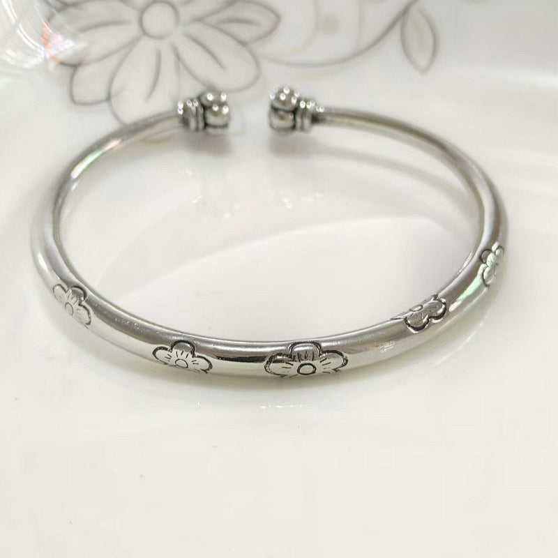 ⌛Offre à durée limitée – Bracelet rigide vintage à motif floral argenté