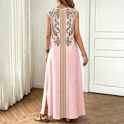 🎐 Robe longue fluide à imprimé bohème ✨ À associer à un chapeau de soleil à large bord en osier et à des sandales de plage plates pour un look bohème décontracté, idéal pour les vacances ! ✨