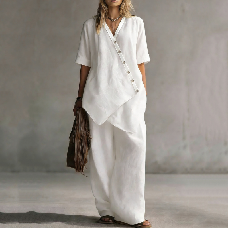 Ensemble femme composé d'un haut asymétrique et d'un pantalon à jambes larges