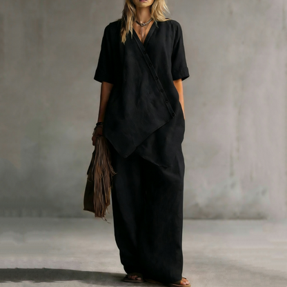 Ensemble femme composé d'un haut asymétrique et d'un pantalon à jambes larges