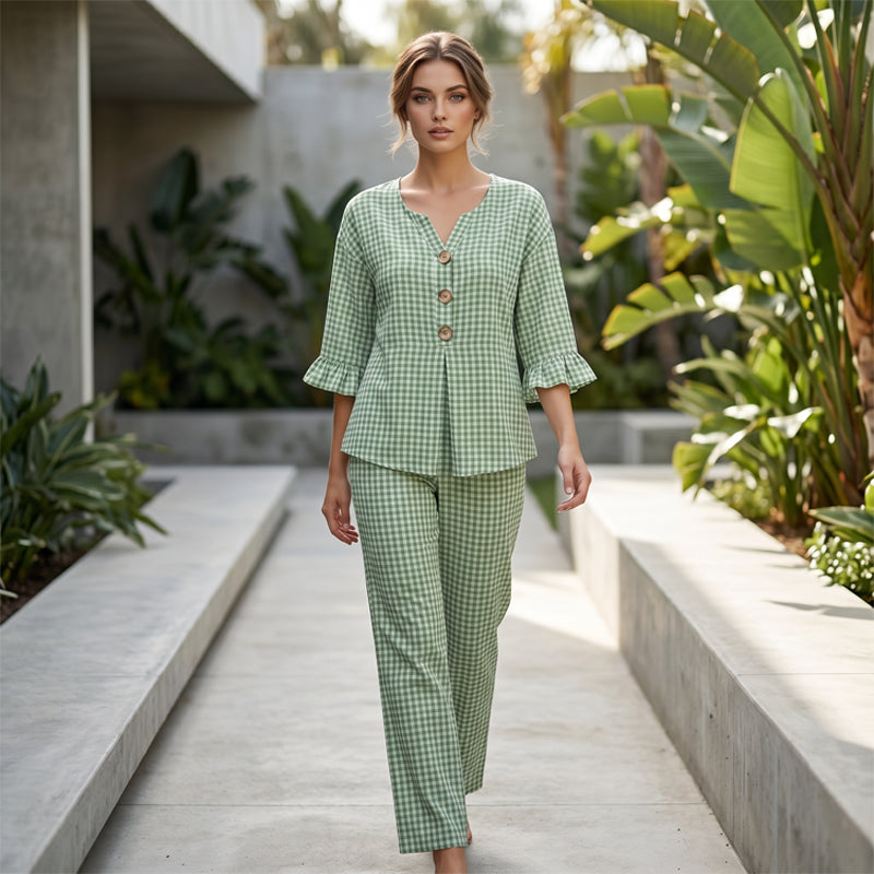 Ensemble femme composé d'un haut à col en V à manches à volants et d'un pantalon, motif à carreaux
