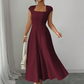 Robe longue élégante à col carré, coupe trapèze ajustée pour femme