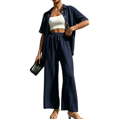 Ensemble composé d'un chemisier à manches courtes et d'un pantalon large pour femme